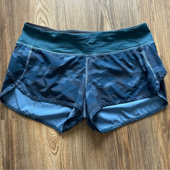lululemon athletica Pants - Lululemon 4" Run Times Speed Shorts Lotus Camo Oil Slick Blue Size 6 HTF Rare